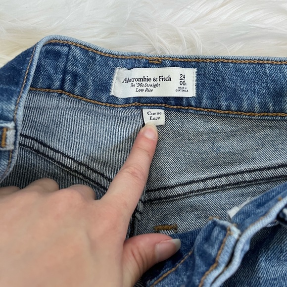 Abercrombie & Fitch Curve Love 90s Straight Jean Low Rise 24 - Picture 2 of 6